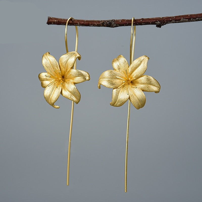 Gold Dangle Drop Earrings Gold Chain earrings Cover Lily high quality Flower Lucky Irish earrings anniversary gift for her MOP jewelry